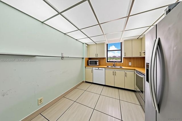 18181 NE 31st Court 506, Aventura, FL 33160