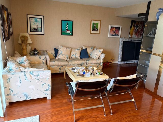 18181 NE 31st Court 506, Aventura, FL 33160