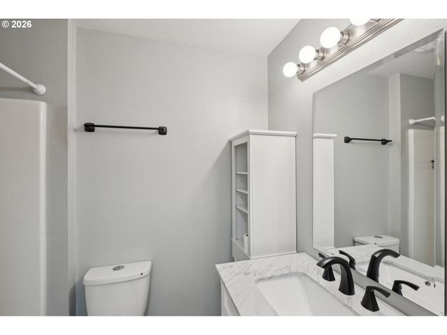 1030 Nw RACHEL St, Hillsboro, OR 97124