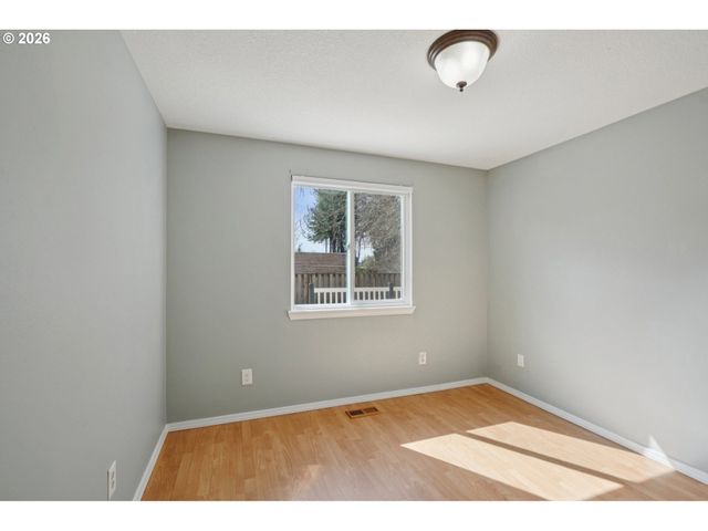 1030 Nw RACHEL St, Hillsboro, OR 97124