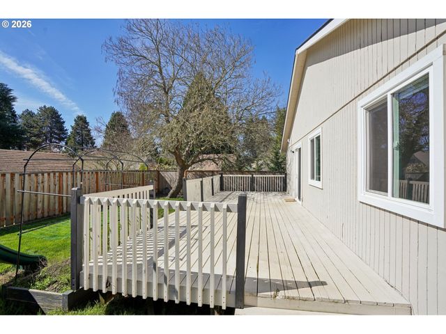 1030 Nw RACHEL St, Hillsboro, OR 97124