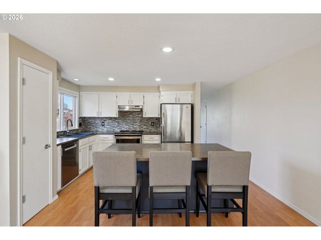 1030 Nw RACHEL St, Hillsboro, OR 97124