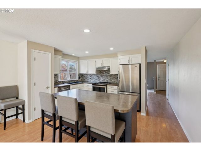 1030 Nw RACHEL St, Hillsboro, OR 97124