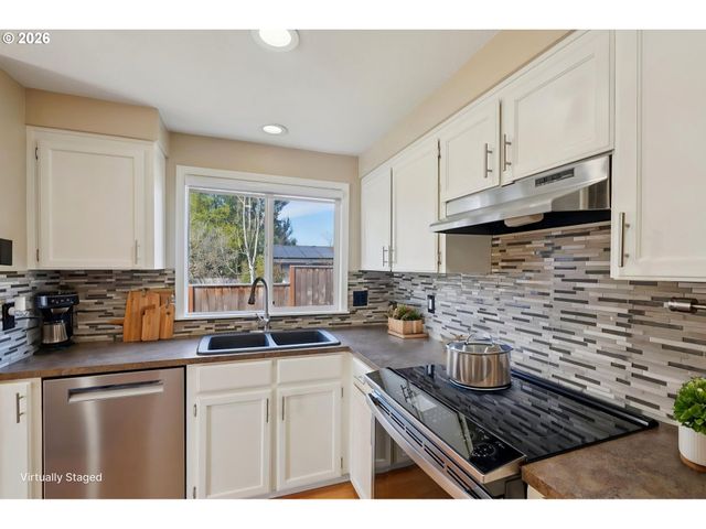 1030 Nw RACHEL St, Hillsboro, OR 97124