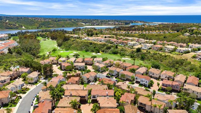 7100 Surfbird, Carlsbad, CA 92011