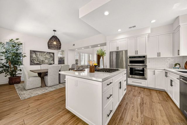 7100 Surfbird, Carlsbad, CA 92011