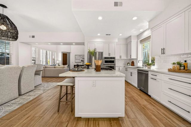 7100 Surfbird, Carlsbad, CA 92011