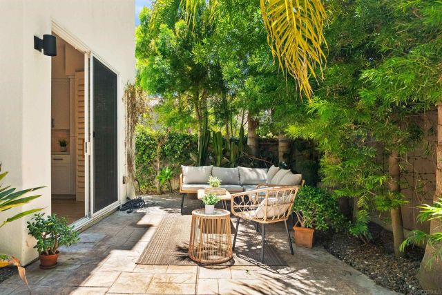 7100 Surfbird, Carlsbad, CA 92011