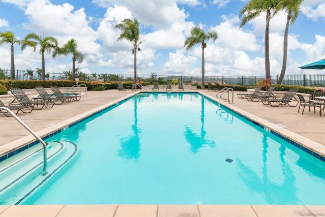 7100 Surfbird, Carlsbad, CA 92011