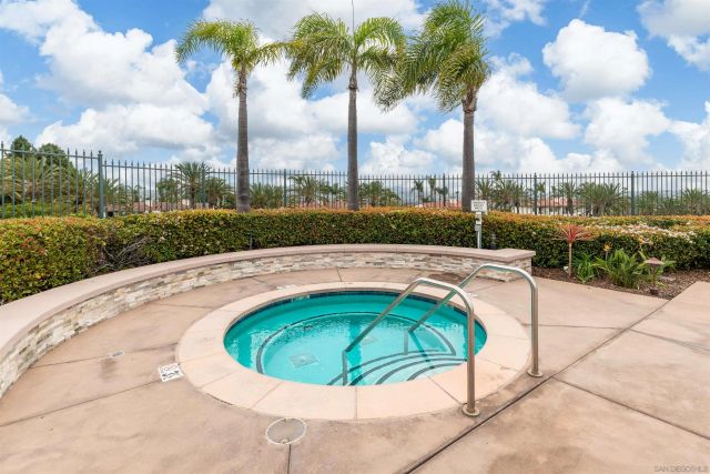 7100 Surfbird, Carlsbad, CA 92011