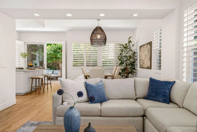 7100 Surfbird, Carlsbad, CA 92011