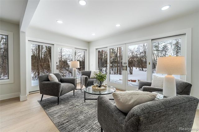 22959 Bristol Court, Bingham Farms, MI 48025