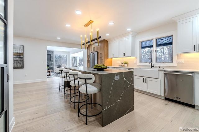 22959 Bristol Court, Bingham Farms, MI 48025