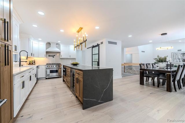 22959 Bristol Court, Bingham Farms, MI 48025