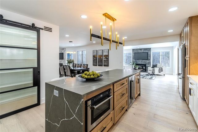 22959 Bristol Court, Bingham Farms, MI 48025