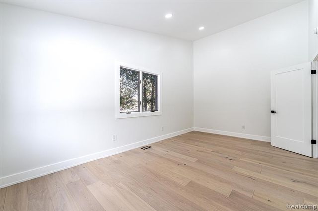 22959 Bristol Court, Bingham Farms, MI 48025