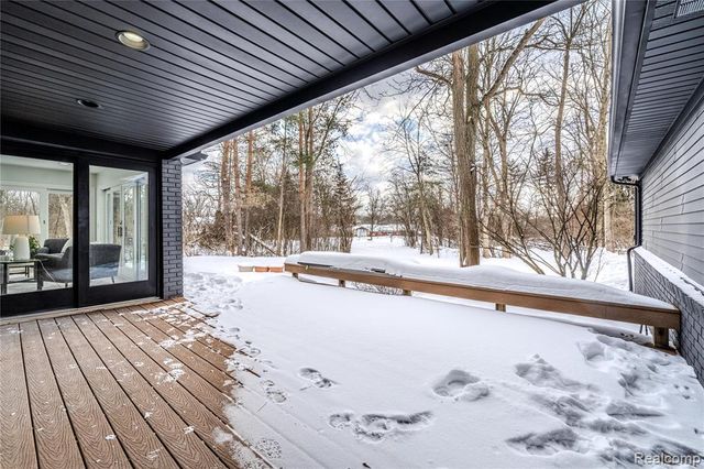 22959 Bristol Court, Bingham Farms, MI 48025