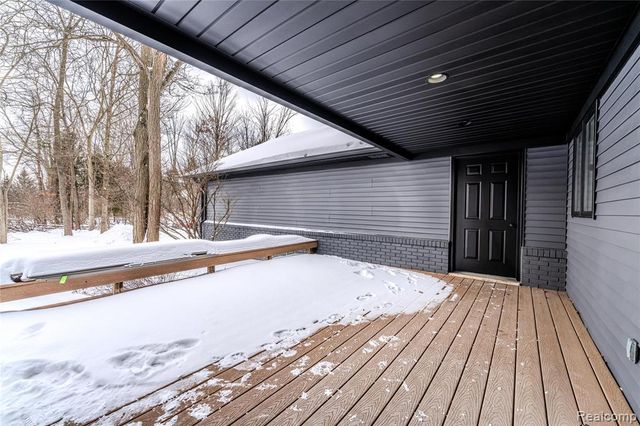 22959 Bristol Court, Bingham Farms, MI 48025