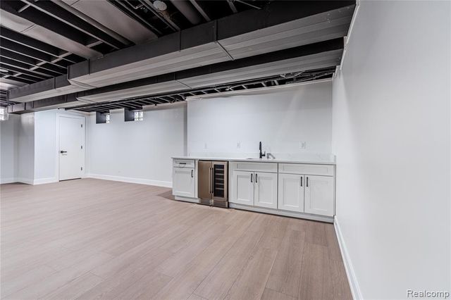 22959 Bristol Court, Bingham Farms, MI 48025