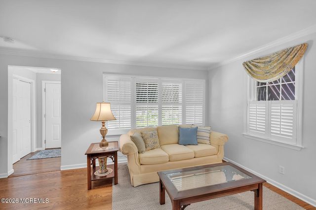 35 Hendrickson Place, Fair Haven, NJ 07704