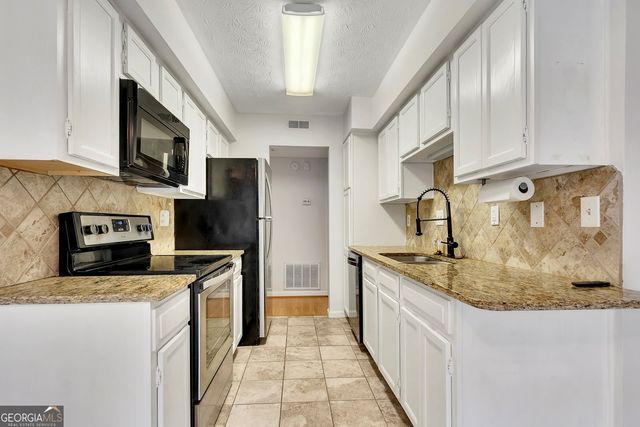 711 Glenleaf Drive, Peachtree Corners, GA 30092