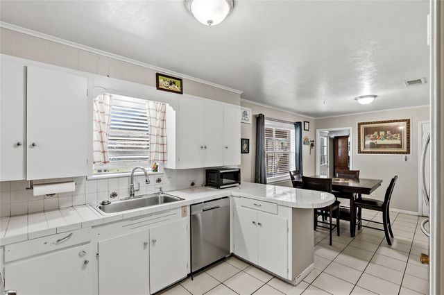 411 N Commerce Street, Madisonville, TX 77864