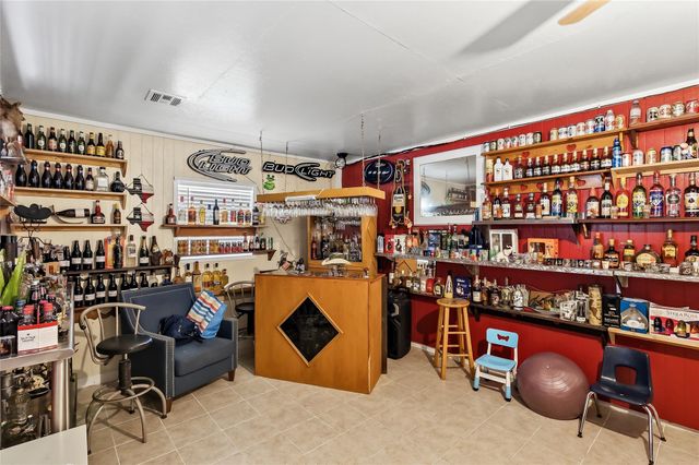 411 N Commerce Street, Madisonville, TX 77864