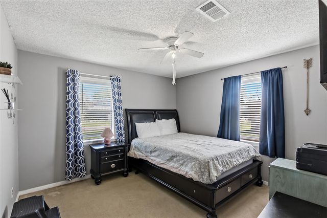 411 N Commerce Street, Madisonville, TX 77864