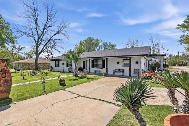 411 N Commerce Street, Madisonville, TX 77864