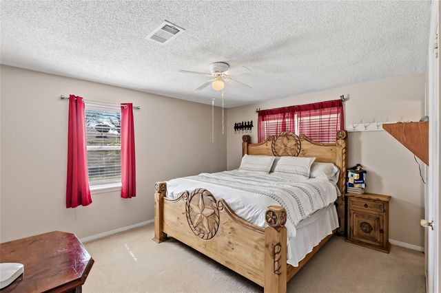 411 N Commerce Street, Madisonville, TX 77864