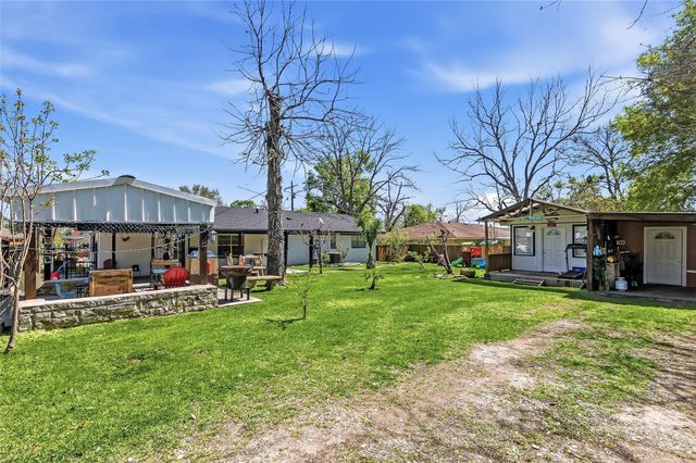 411 N Commerce Street, Madisonville, TX 77864