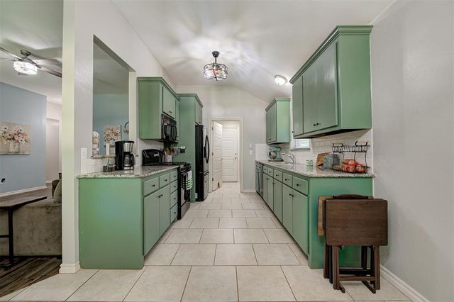 3100 Woodcrest Creek Drive, Norman, OK 73071