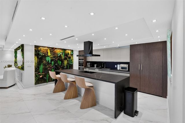 2301 Collins Ave 440-443, Miami Beach, FL 33139