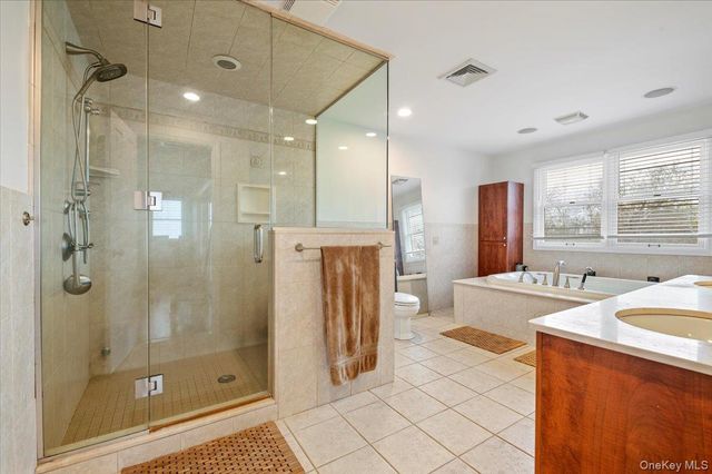 3476 Colony Drive, Baldwin Harbor, NY 11510