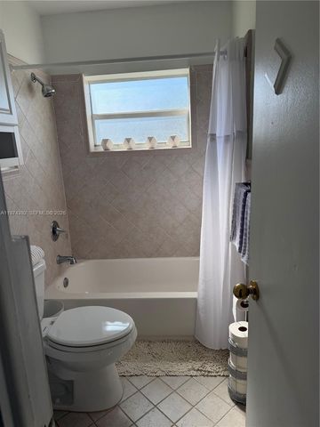 6060 NE 6th Ter, Oakland Park, FL 33334