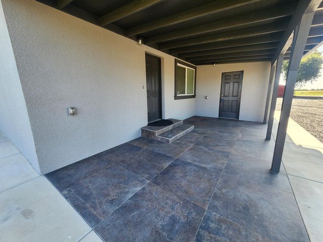 20383 Sutliff Rd, Escalon, CA 95320