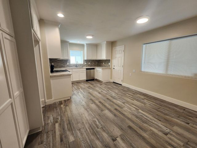 20383 Sutliff Rd, Escalon, CA 95320
