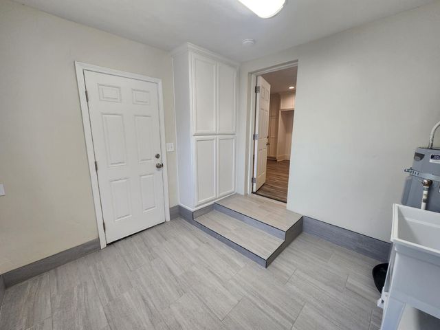 20383 Sutliff Rd, Escalon, CA 95320