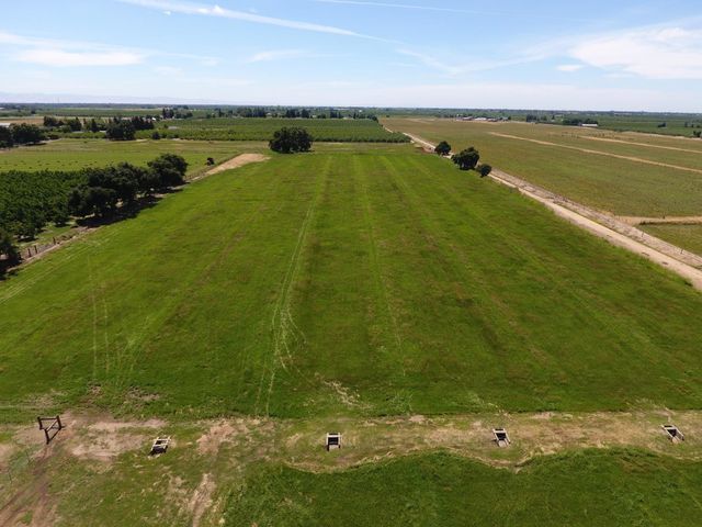 20383 Sutliff Rd, Escalon, CA 95320