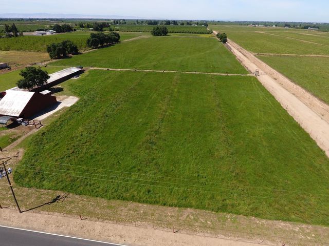 20383 Sutliff Rd, Escalon, CA 95320