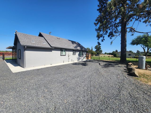 20383 Sutliff Rd, Escalon, CA 95320