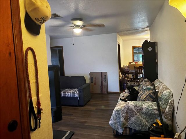 102 Oakside Drive, Moore, OK 73160