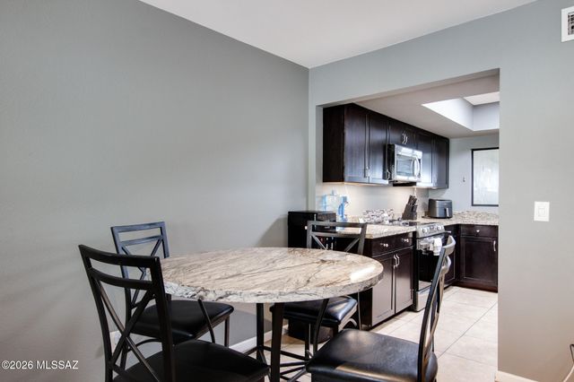 6100 N Oracle Rd Apt 19, Tucson, AZ 85704