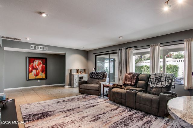 6100 N Oracle Rd Apt 19, Tucson, AZ 85704