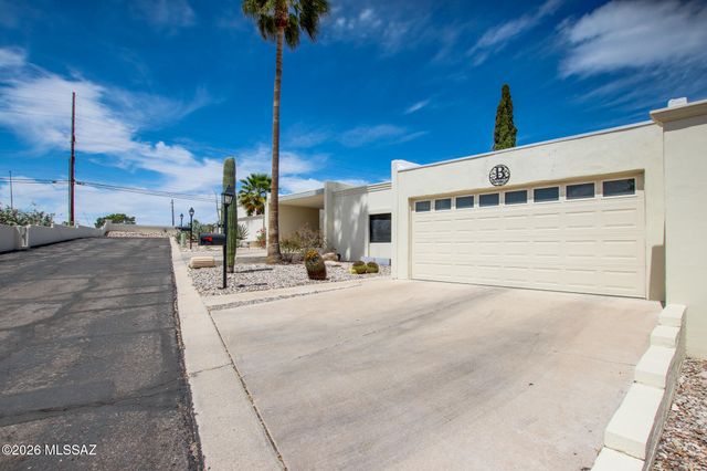 6100 N Oracle Rd Apt 19, Tucson, AZ 85704