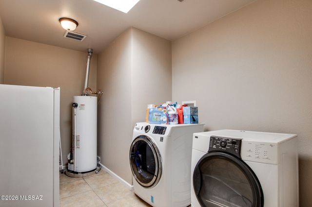 6100 N Oracle Rd Apt 19, Tucson, AZ 85704