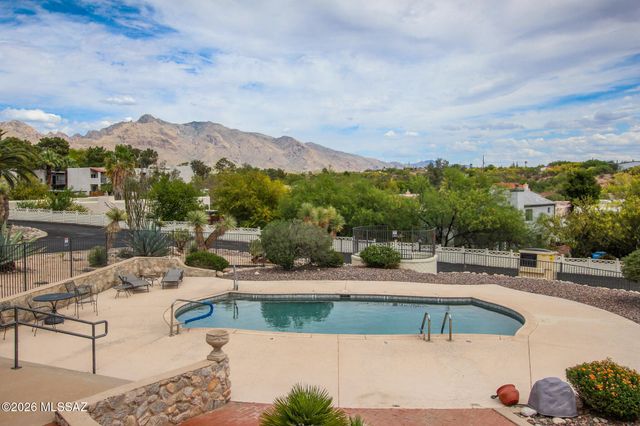 6100 N Oracle Rd Apt 19, Tucson, AZ 85704