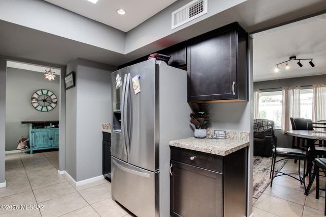 6100 N Oracle Rd Apt 19, Tucson, AZ 85704