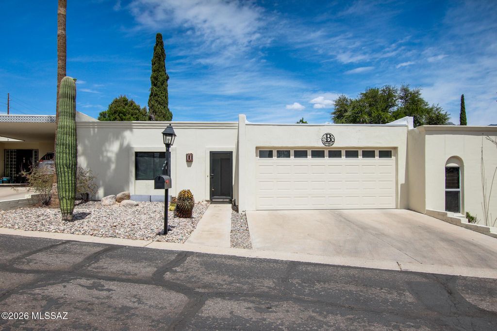 6100 N Oracle Rd Apt 19, Tucson, AZ 85704