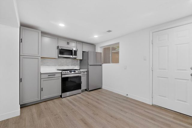 1104 E River Road, Belen, NM 87002
